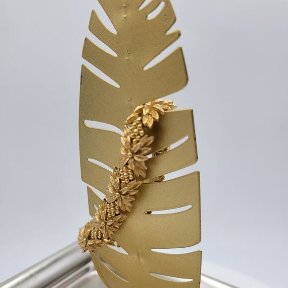 Sarah Coventry Flowers Chain Bracelet 8" Gold Tone Textured Fashion Jewelry - Picture 12 of 12